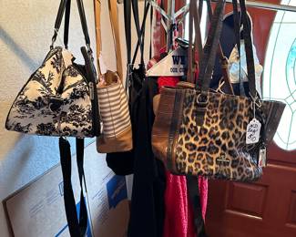 Purses and totes 