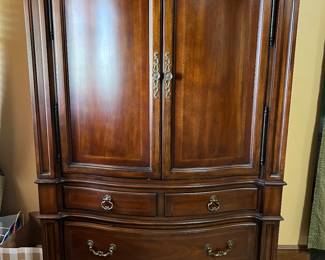 Thomasville Fine Furniture Armoire 