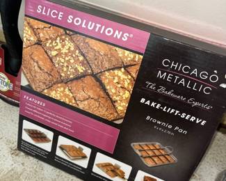 Chicago Metallic Brownie Pan