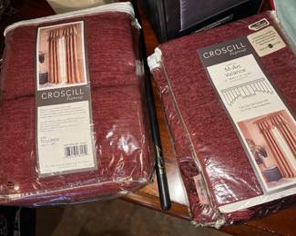 Croscill home M-Arc Valance Set of 2