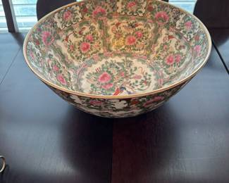 Large Asian center bowl