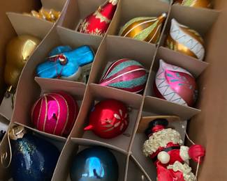 Assortment of ornaments 