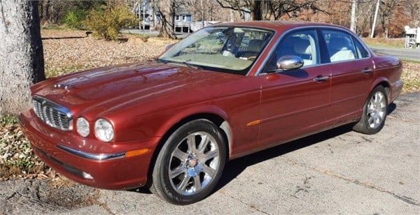 2004 Jaguar XJ Sedan available for preview at the estate sale and available to bid on 
https://kellies.hibid.com/lot/221535359/2004-jaguar-xj-sedan
