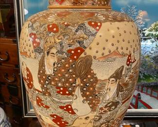 Large Satsuma jar