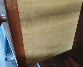 Dovetails to Empire Chest
