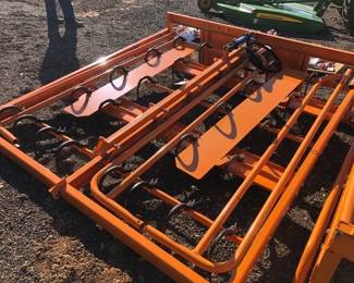 LANDHONOR SKID STEER HAY GRAPPLE ACCUMULATOR