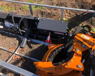 SKID STEER ROTATING LOG GRAPPLE