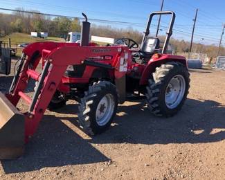 Mahindra tractor with loader