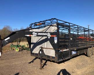 GOOSENECK CATTLE TRAILER