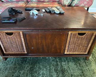 Coffee table with storage 