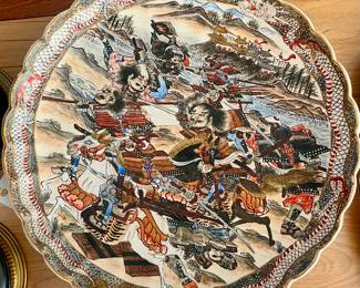 A Japanese satsumagod platter, early 20th century