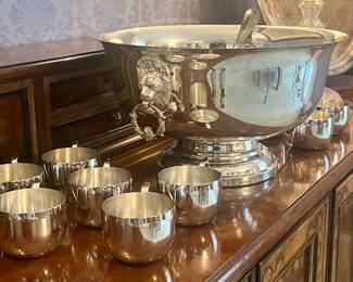 Gorgeous Sheffield lunch bowl with 12 cups and large round under tray.