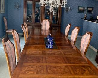 A dining table fit for a castle!  DREXEL HERITAGE 