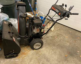 HEAVY DUTY SNOWBLOWER 