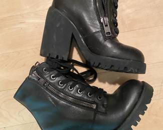 LEATHER BOOTS, SIZE 6