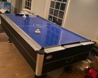 AIR HOCKEY TABLE