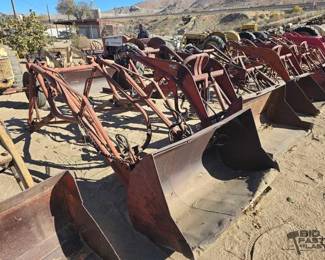 2008  Dearborn Farm Equipment Front Bucket Loader Tractor Attachment 