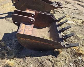 2508  Backhoe Bucket Attachment 