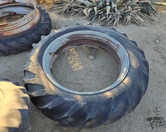 4152  Tractor Wheel with Tire 