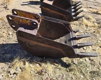 2506  Backhoe Bucket Attachment 