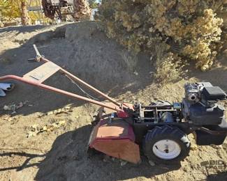2605  Briggs  Stratton Rototiller 
