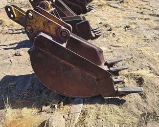 2500  Backhoe Bucket Attachment 