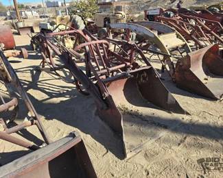 2004  Dearborn Farm Equipment Front Bucket Loader Attachment 