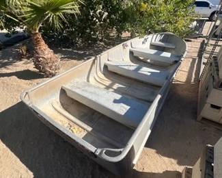 3032  AlumaCraft Boat 