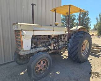 100  International Harvester 660 Diesel Tractor 