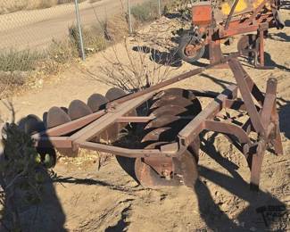 2556  Towner Offset Disc Harrow Implement 