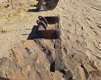 2514  Backhoe Bucket Attachment 