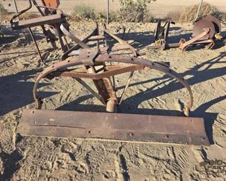 2562  3pt Grader Blade Tractor Implement 