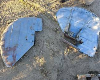 4220  Pair of Tractor Fenders 