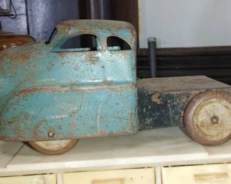 Wyandotte dump truck (missing dump part)