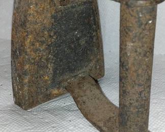 Cast iron Sad Iron with star emblem in the middle