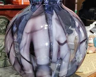 Beautiful antique hand blown art glass vase