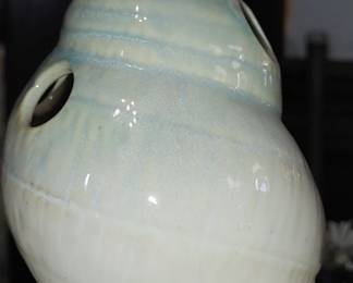 Pottery shell tooth brush holder