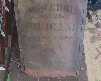 Early very large shipping crate for 
Antique Victorian shoes reads 
Tres Choice Brogans.   Le Very Fine Shoe