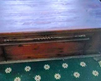 Wonderful solid wood trunk 