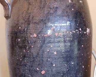 Scarce 4 gallon turn signed 
Rare. JH Stewart & Jo Brown Atlanta Georgia. This is an exceptionally rare turn and signatures of both potters 5 gallons 
One handle is broken but can be professionally repaired. 
