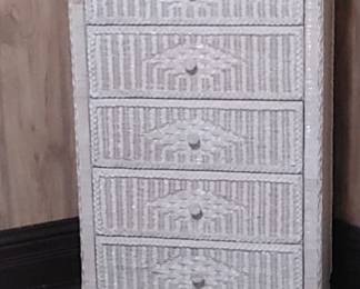 Very nice quality wicker 5 drawer dresser with rolling drawers and Bun feet