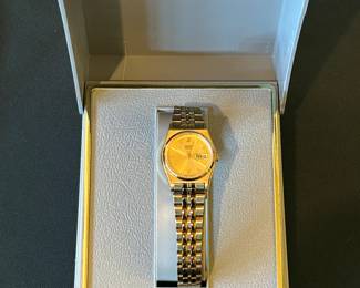 Men’s and ladies watches. 