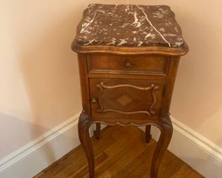 WALNUT AND MARBLE HUMIDOR