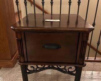 End table