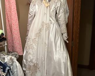 Mori Lee Designer Wedding Dress - Size 14