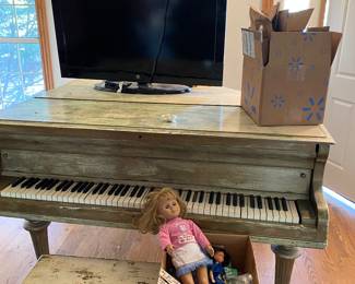 Piano, TV
