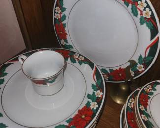 Christmas Dishware