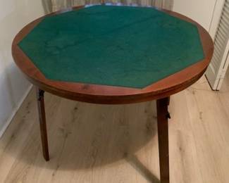 Vintage game/card table