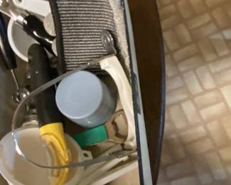 Miscellaneous kitchen cutlery