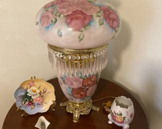 Another great Gone with the Wind (hand painted) lamp with additional glass teardrops - hand painted plate with stand, small shoe & hand painted egg!